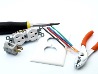 Electrician West Palm Beach Hiring Tips: 3 Tips on Hiring a Great Electrical Contractor